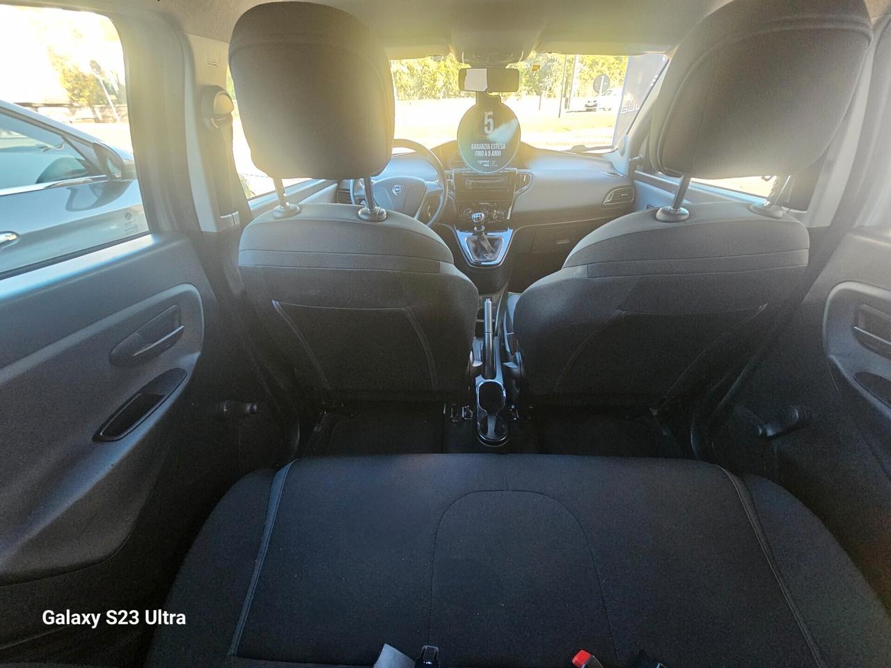 Lancia Ypsilon 1.2 69 CV 5 porte Silver