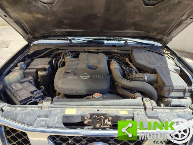 NISSAN Pathfinder 2.5 dCi LE Platinum