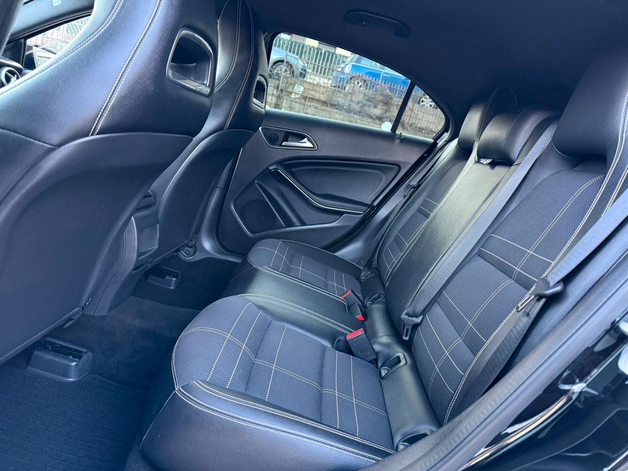 Mercedes Classe A 180D Sport 1.5 109CV