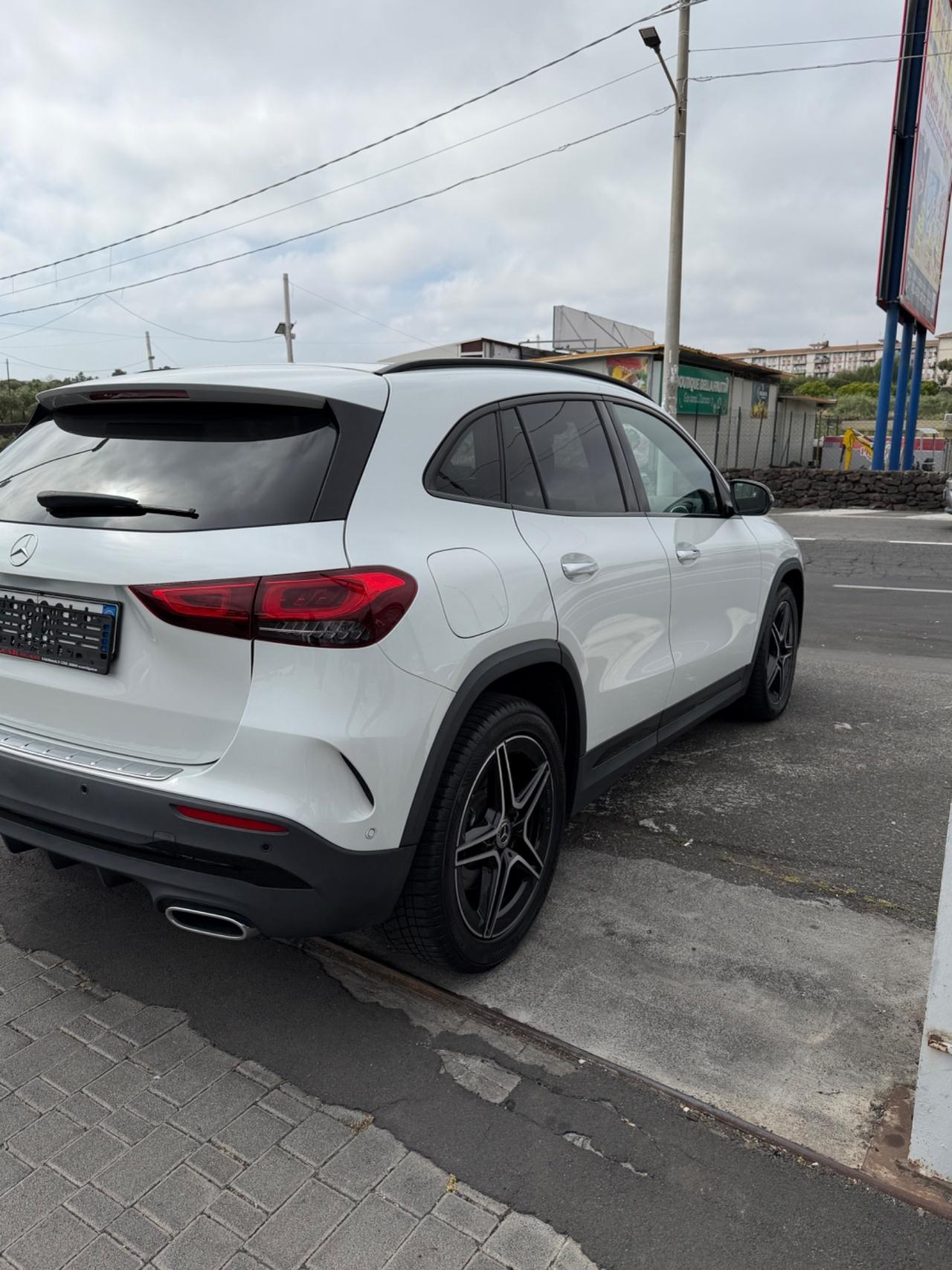 Mercedes-benz GLA 250 e hybrid EQ AMG Line Premium Plus
