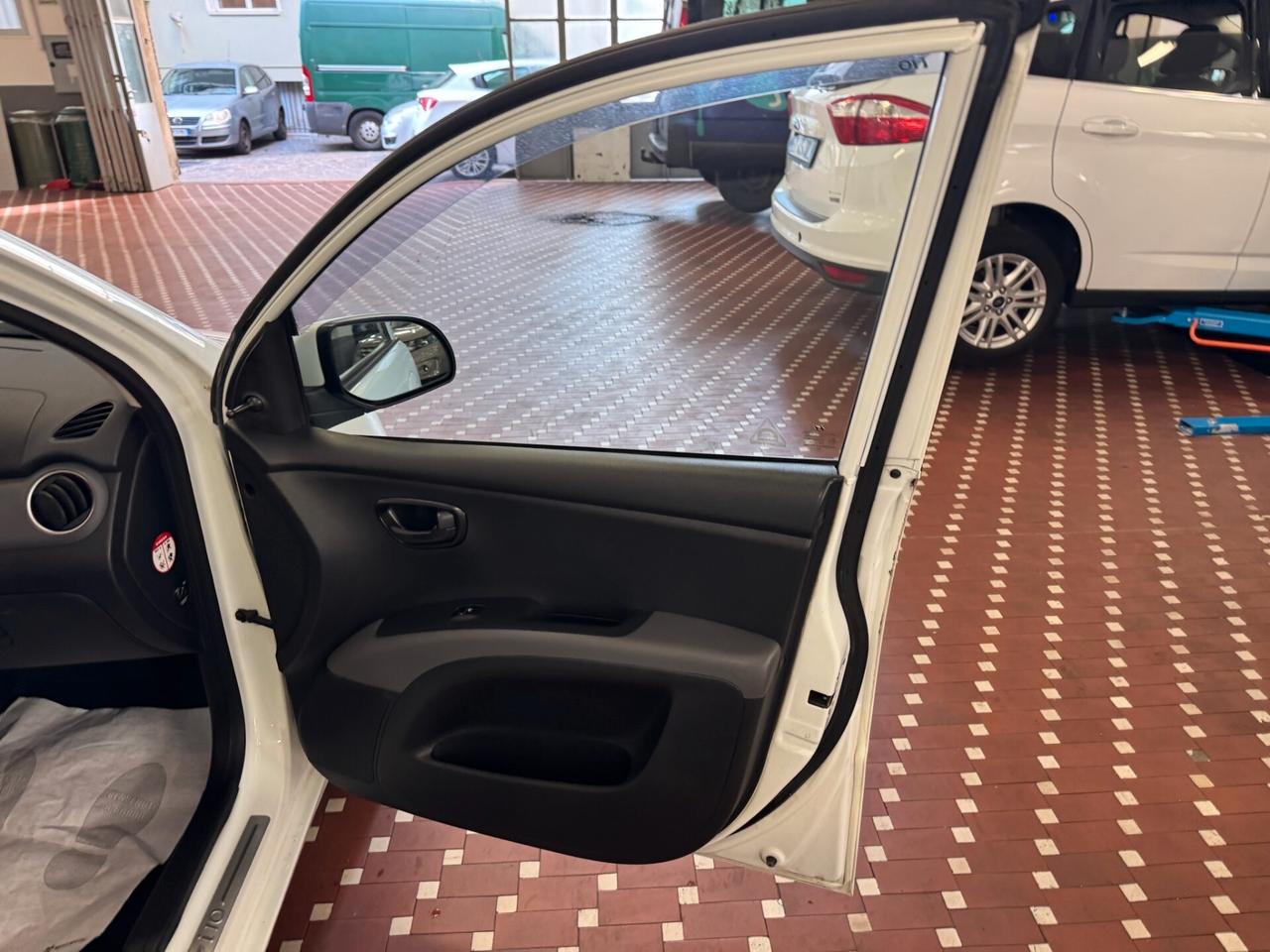 Hyundai i10 1.0 12V Fiorucci Soft Top - IDEAL PER NEOPATENTATI