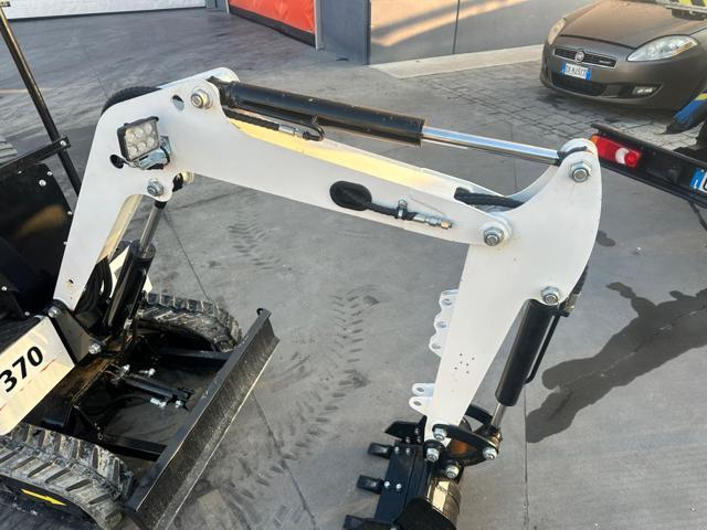 CAT COLT KV13 1300kg