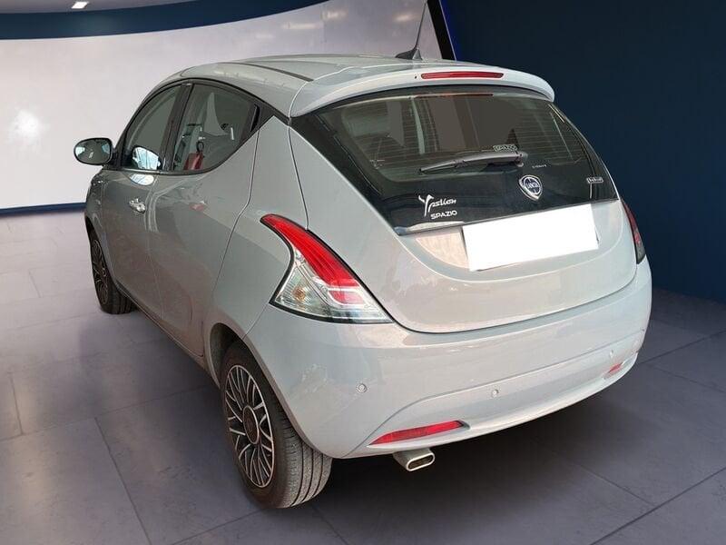 Lancia Ypsilon III 2021 1.0 firefly hybrid Gold s&s 70cv