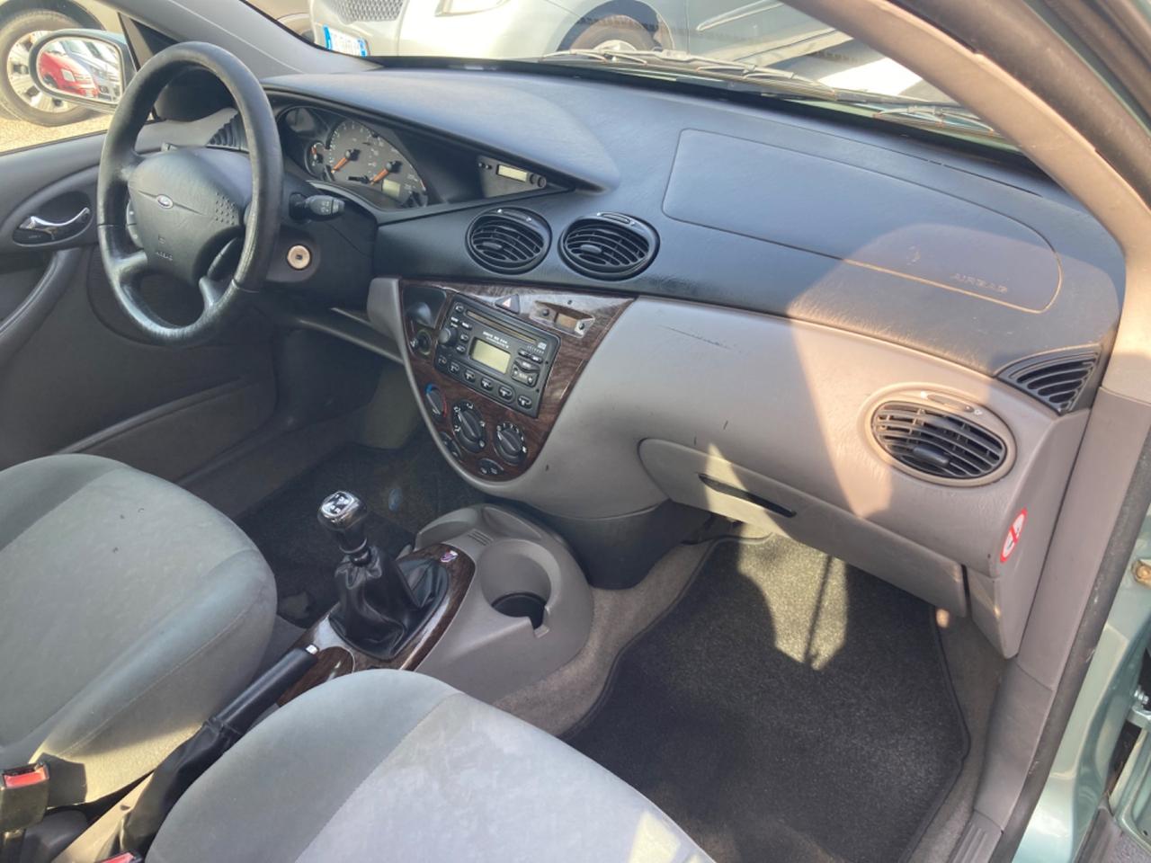 FORD FOCUS 5 PORTE (KM 132.305) DA VETRINA