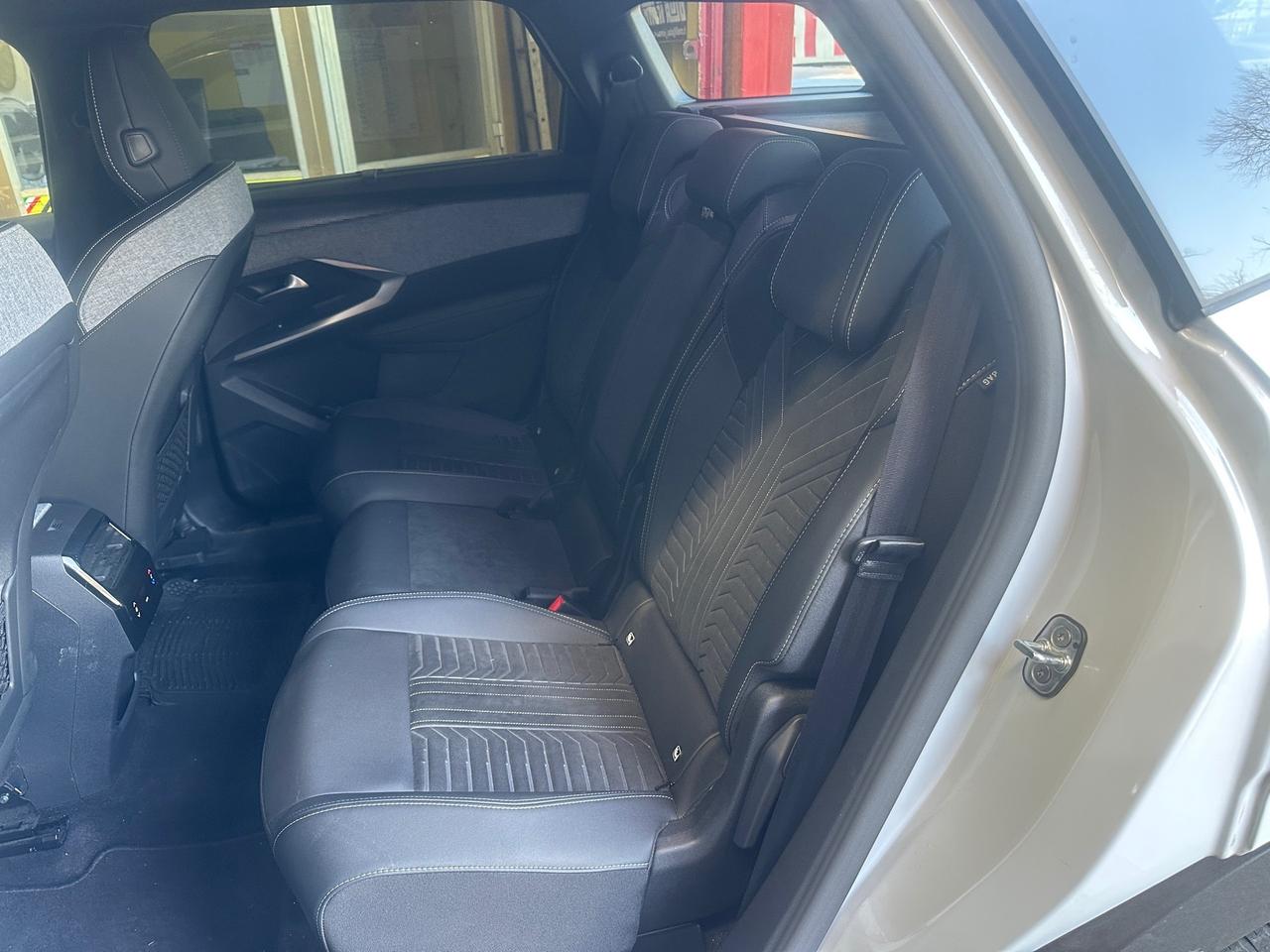 Peugeot 5008 Hybrid 136 e-DCS6 GT