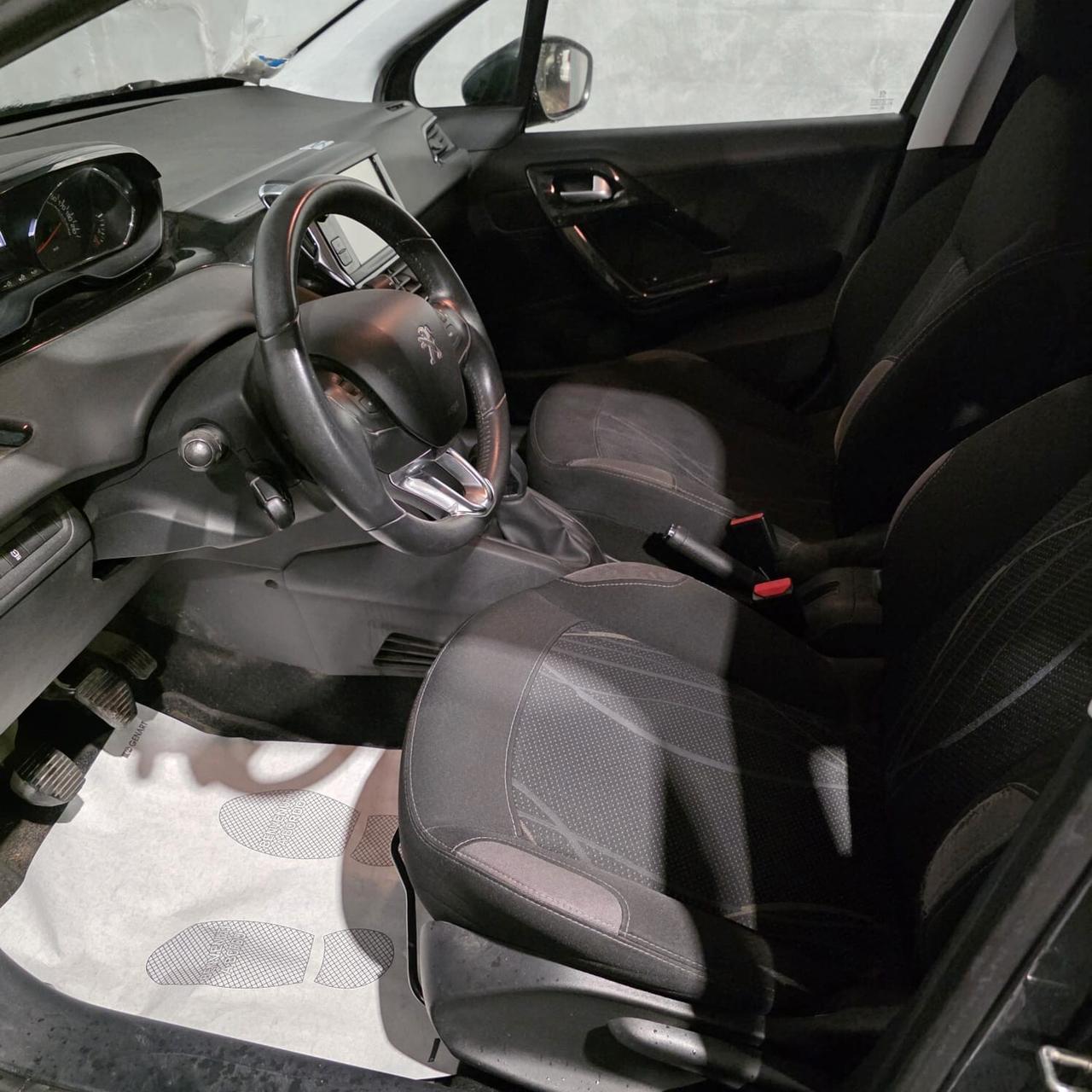 Peugeot 208 1.2 BENZINA ALLURE NEOPATENTATI EURO 6
