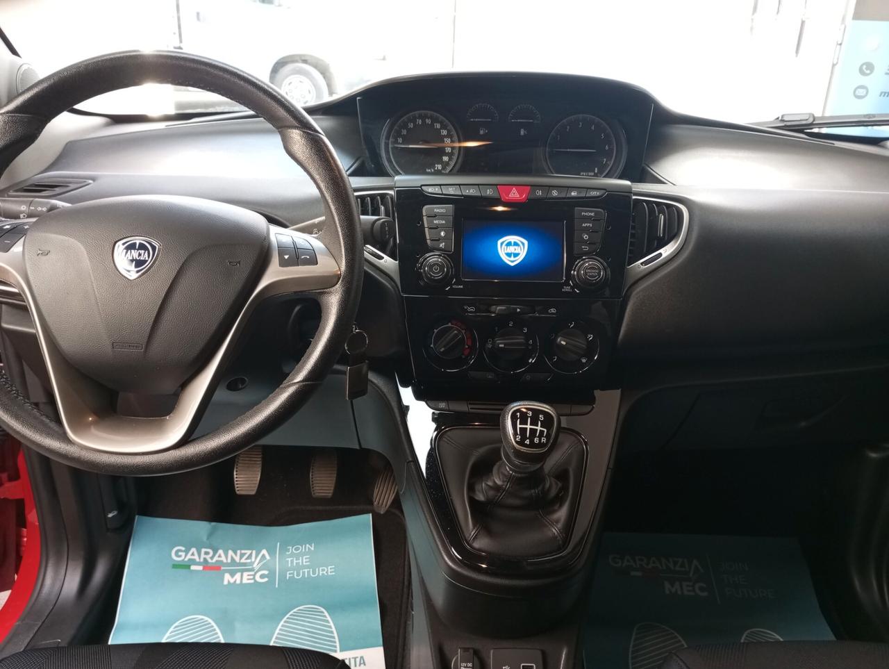 Lancia Ypsilon 1.0 FireFly 5 porte S&S Hybrid Ecochic Gold