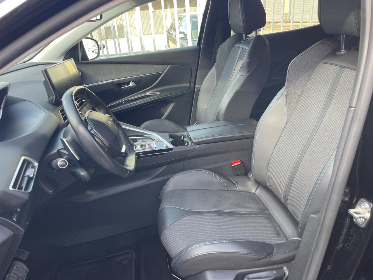 Peugeot 3008 BlueHDi 130 S&S EAT8 Allure