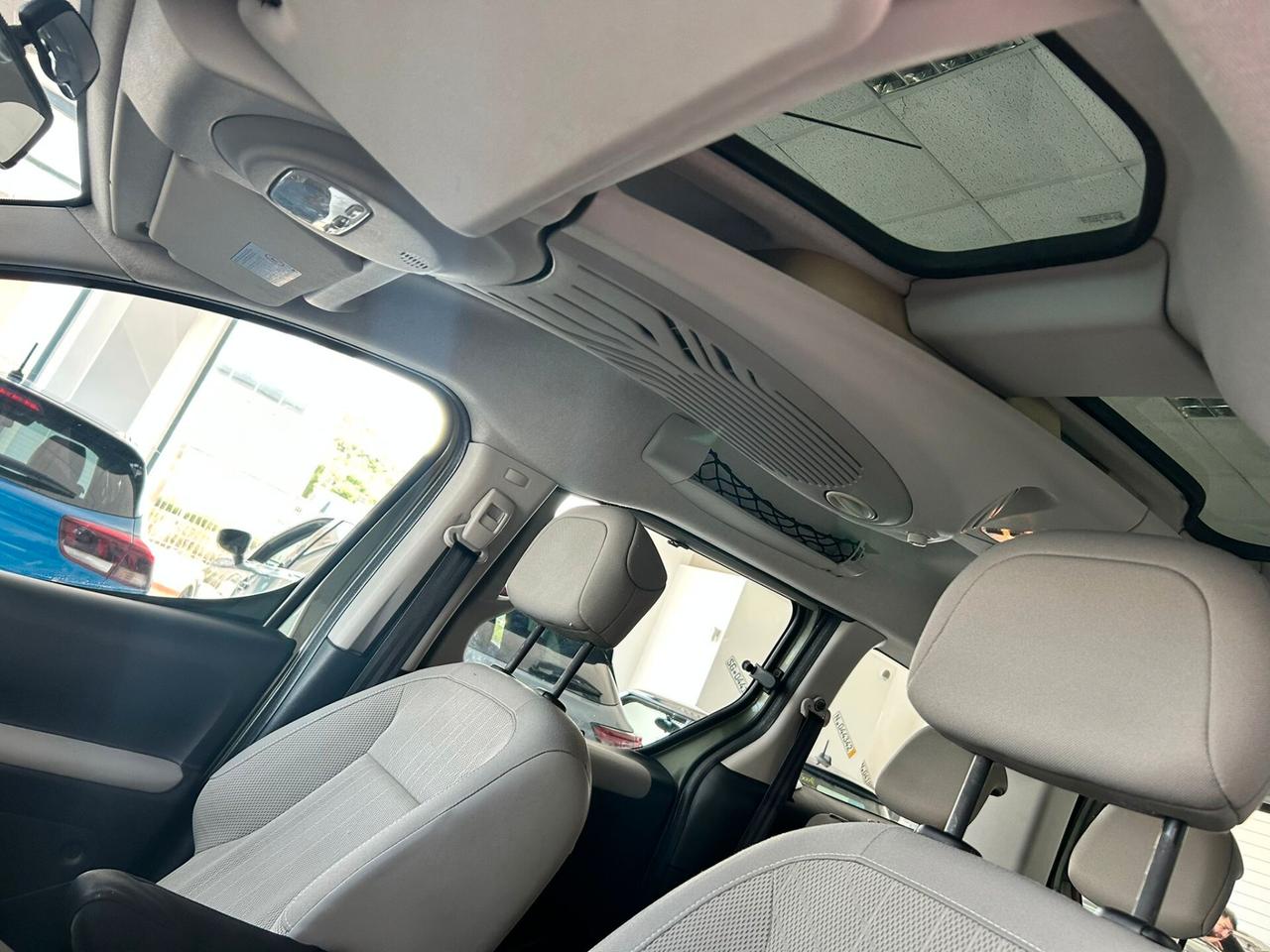 Peugeot Partner Tepee 1.6HDi x neopatentati 2011