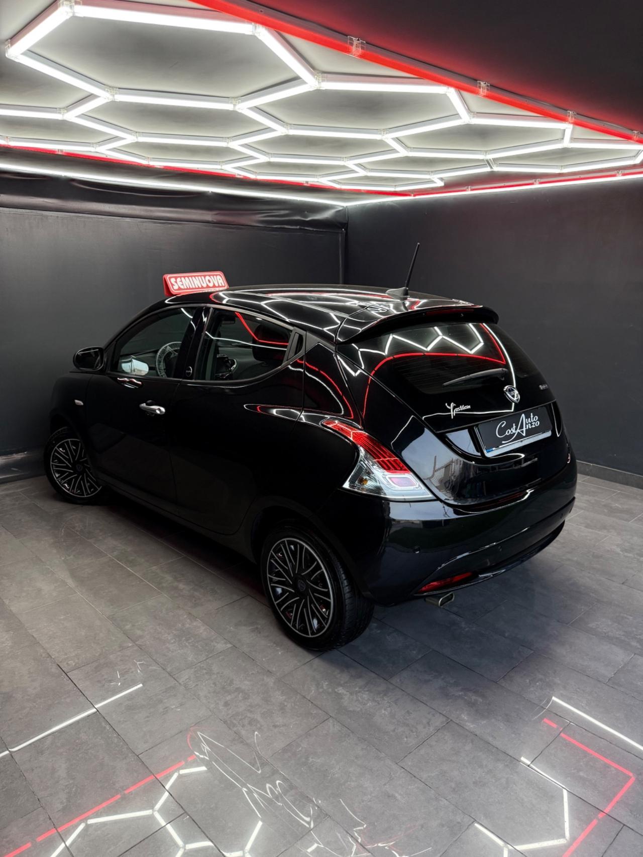Lancia Ypsilon 1.0 Hybrid Ecochic Gold 2021 NUOVA
