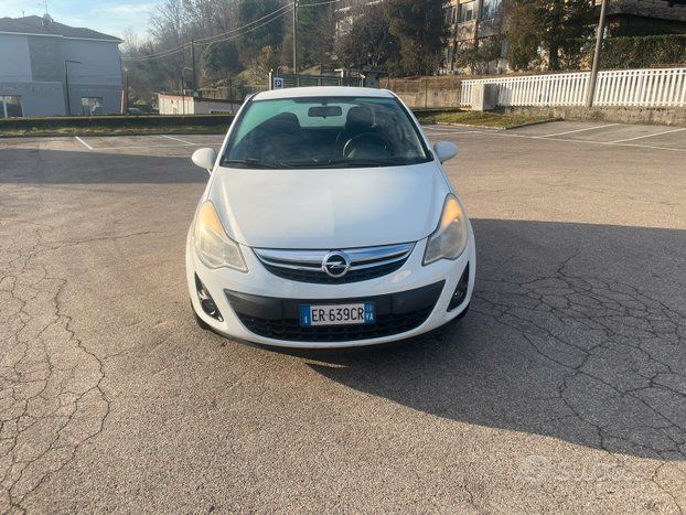 Opel corsa 2013 va bene per neopatentati