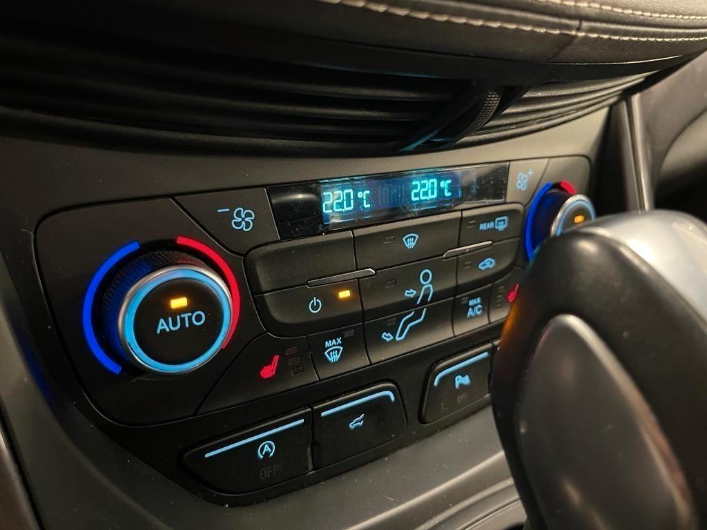 Ford Kuga VIGNALE 2.0 TDCI 4WD Powershift