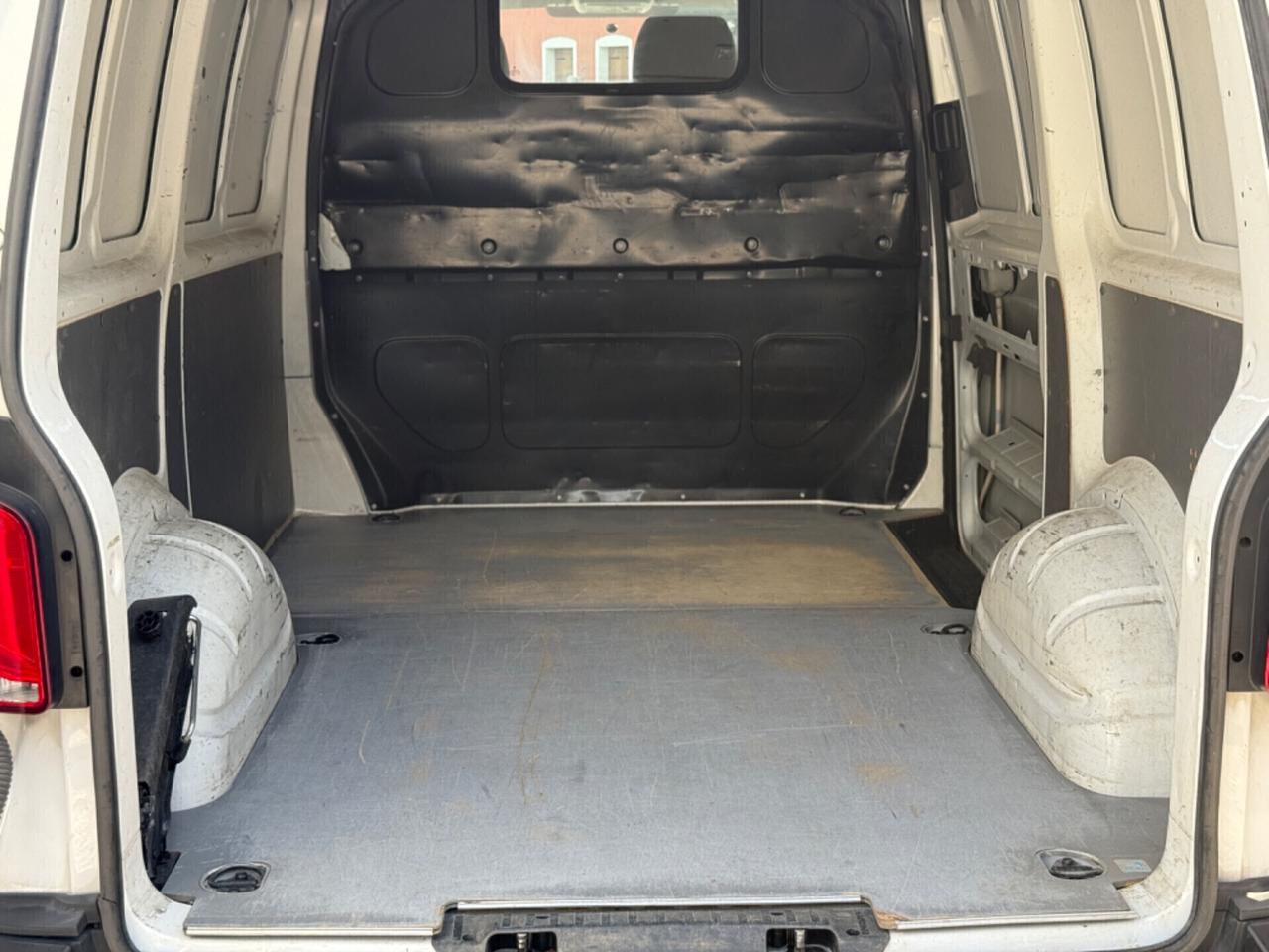 Volkswagen Transporter 2.0 tdi FURGONE
