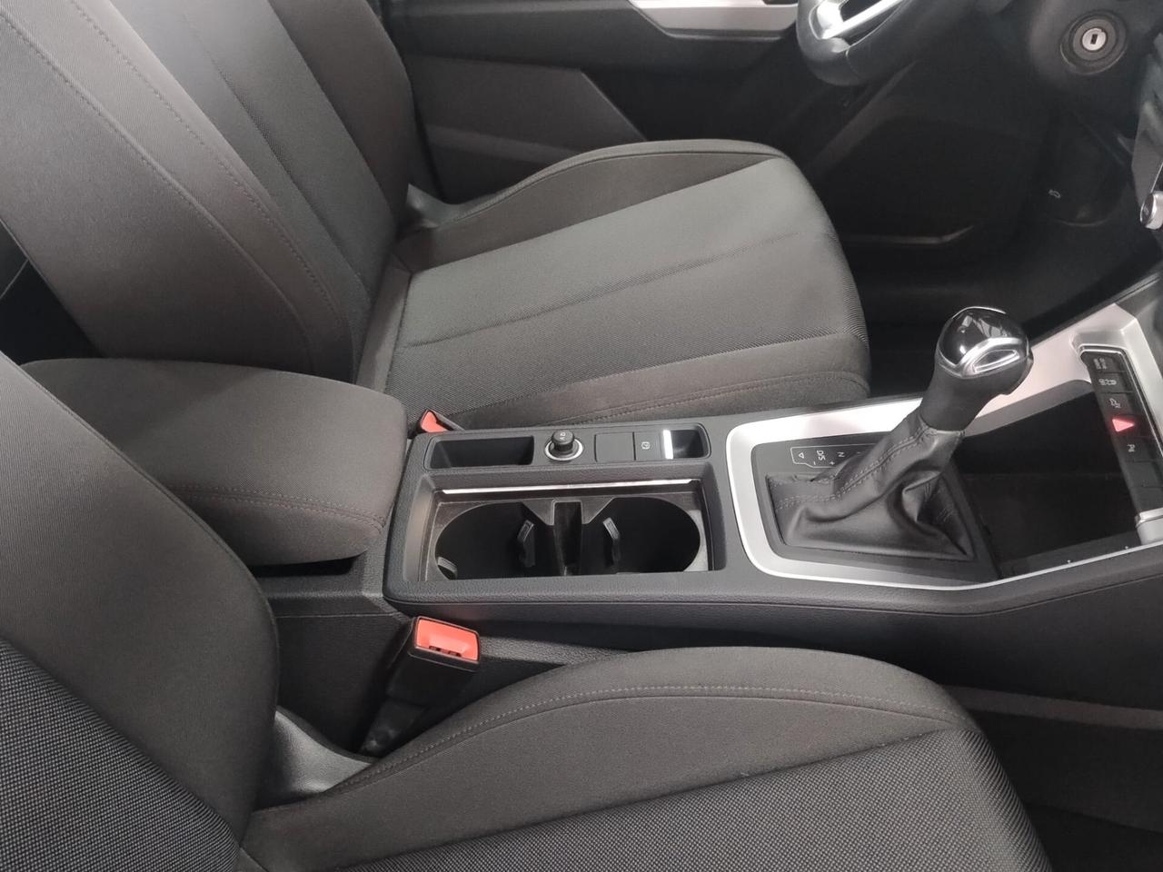 Audi Q3 SPB 45 TFSI e S tronic Business Plus