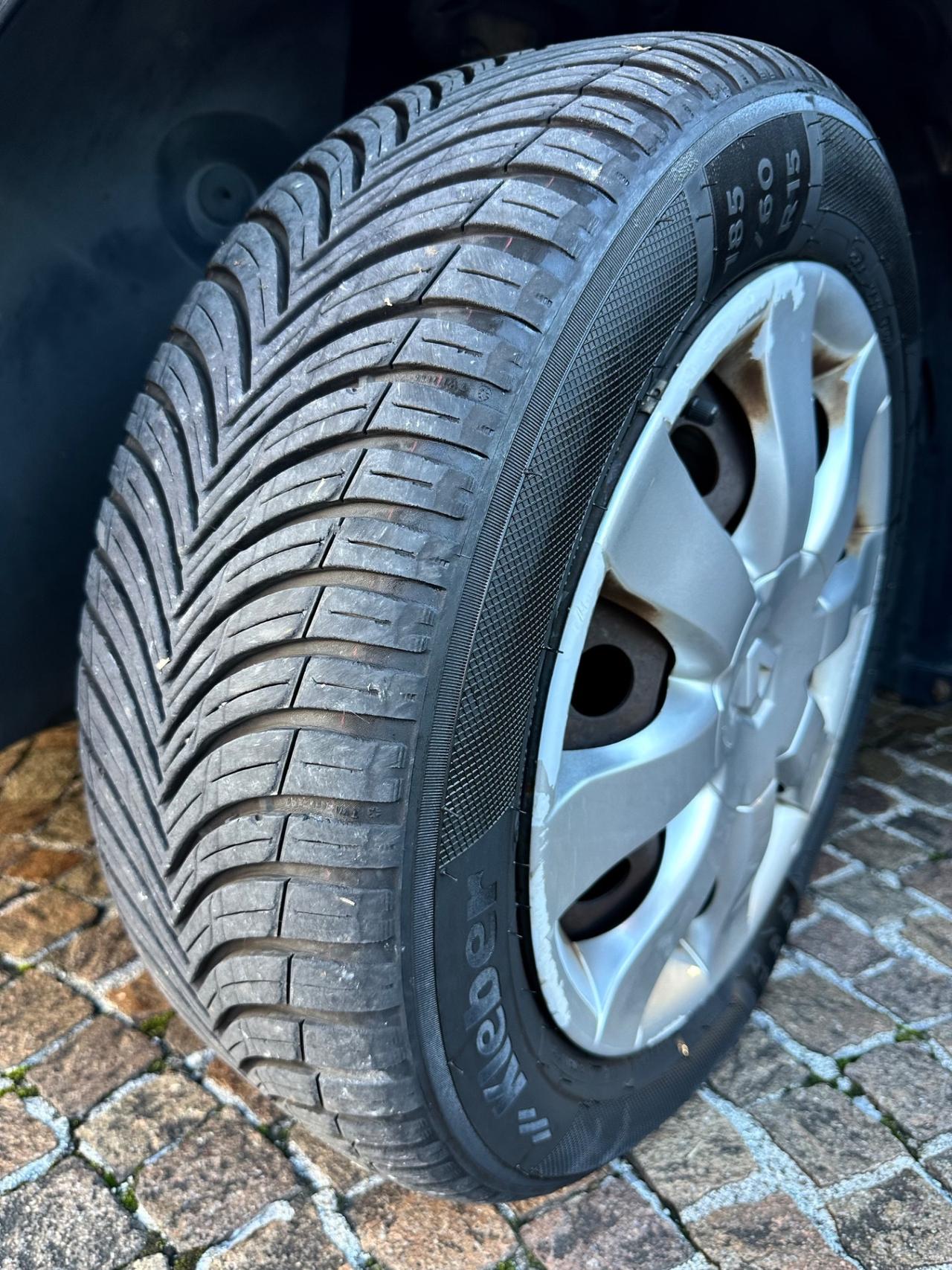 Renault Clio 1.2Bz 75Cv 5P Dynamique - Neopatentati