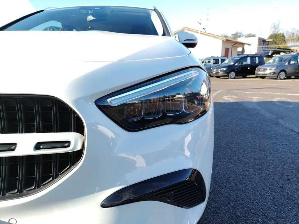 Mercedes GLA 180 180 D Advanced 8G-DCT