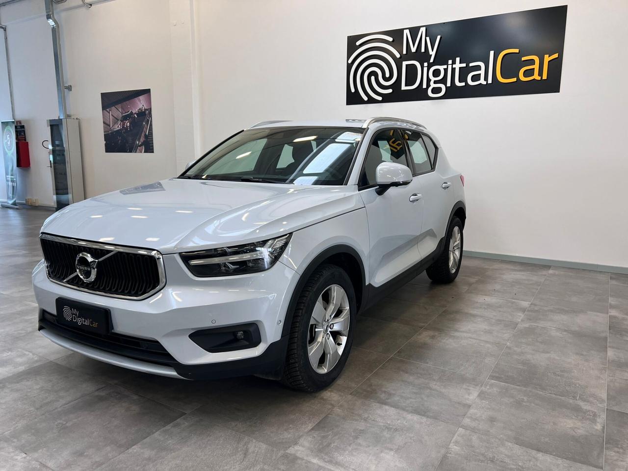 Volvo XC40 T2 Geartronic Momentum GPL