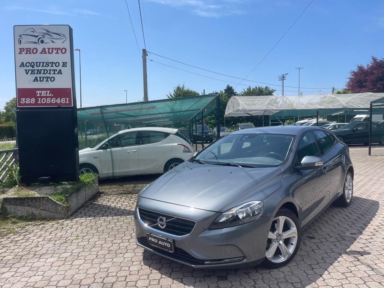 Volvo V40 D2 1.6 Momentum