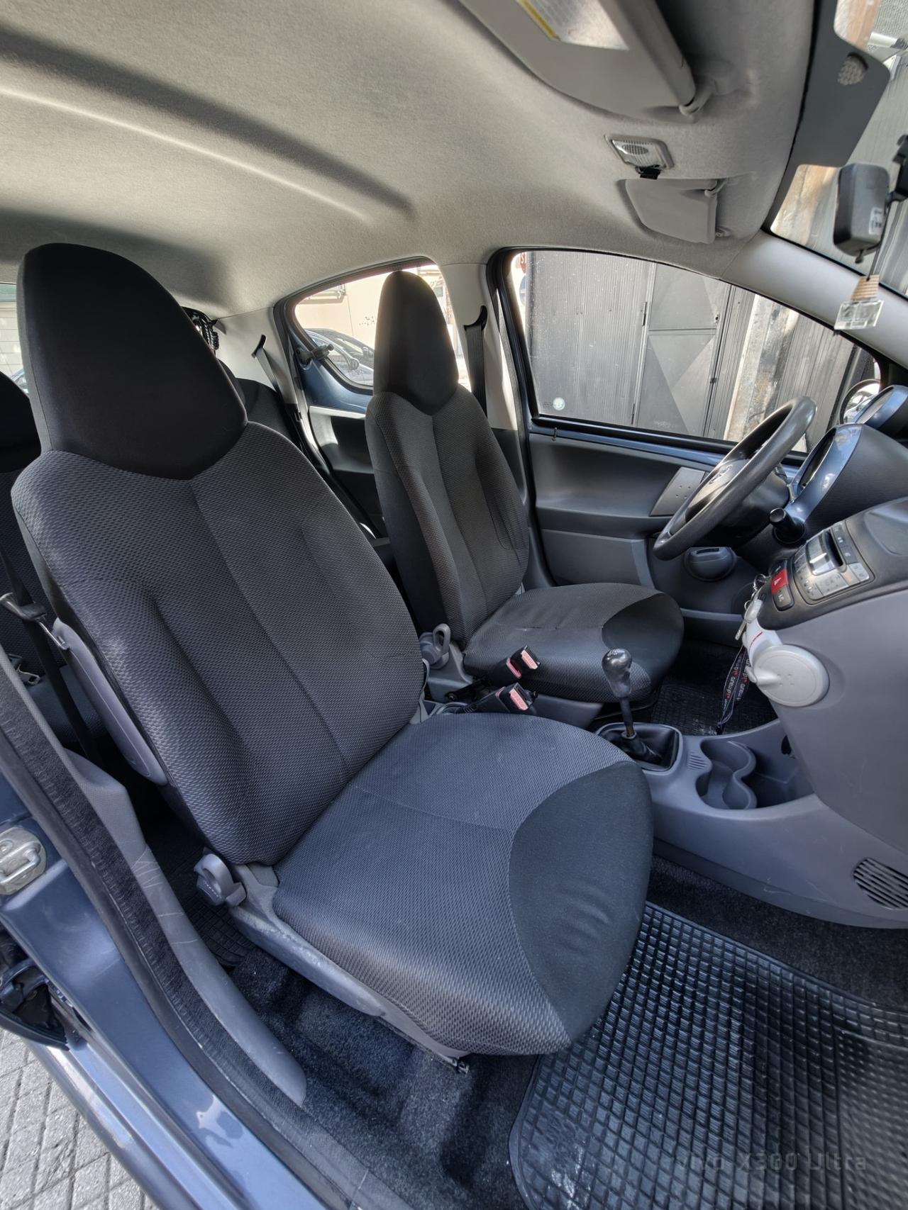 Toyota Aygo 1.0 12V VVT-i 5 porte Sound edizione