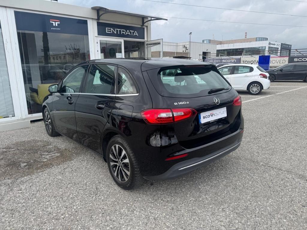 Mercedes-Benz Classe B - W247 2018 - B 180 d Premium auto