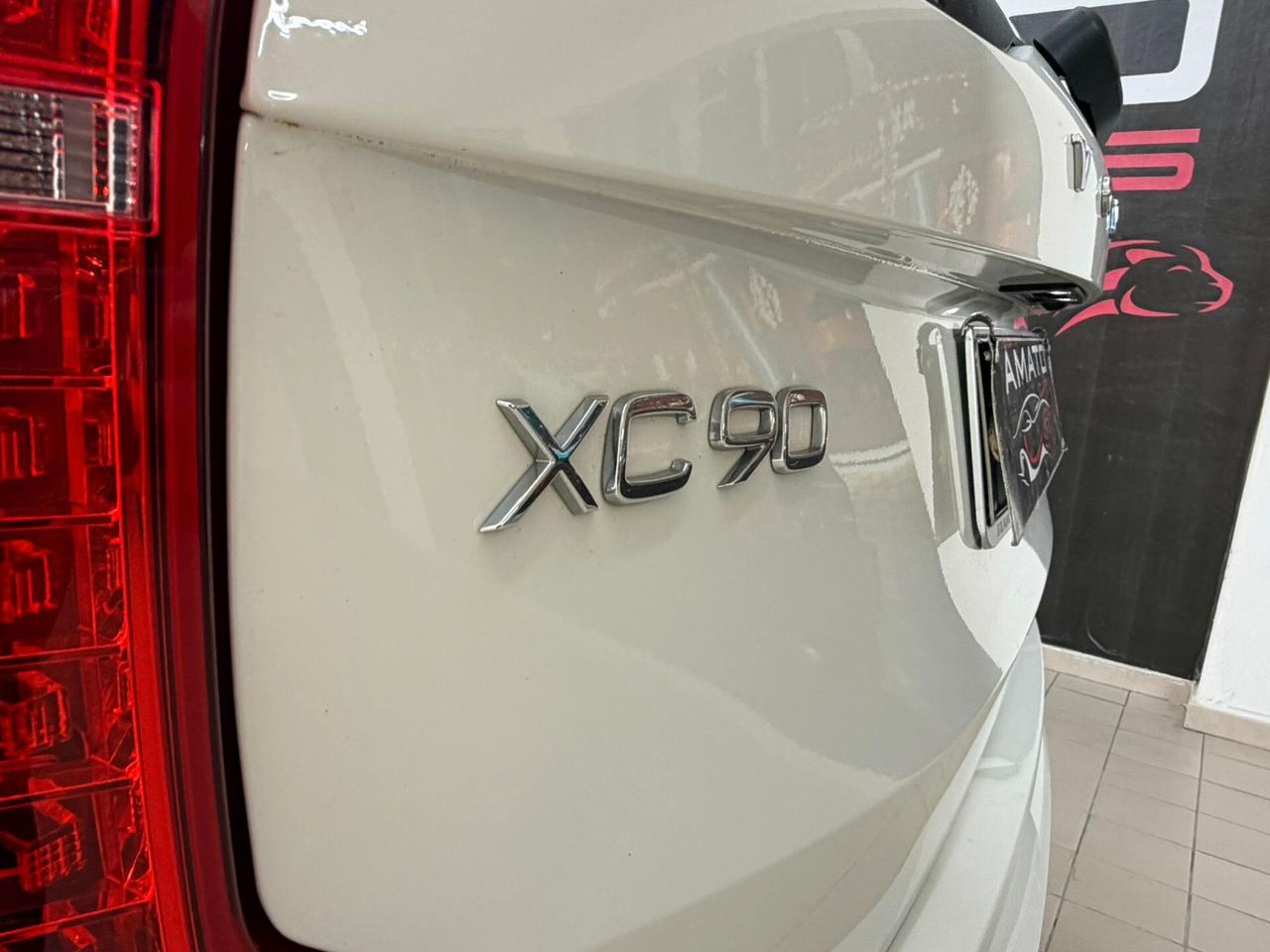 Volvo XC 90 XC90 B5 (d) AWD Geartronic R-design