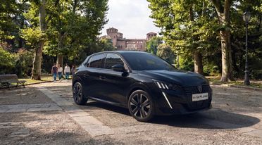 Peugeot 208 - APERTI AD AGOSTO