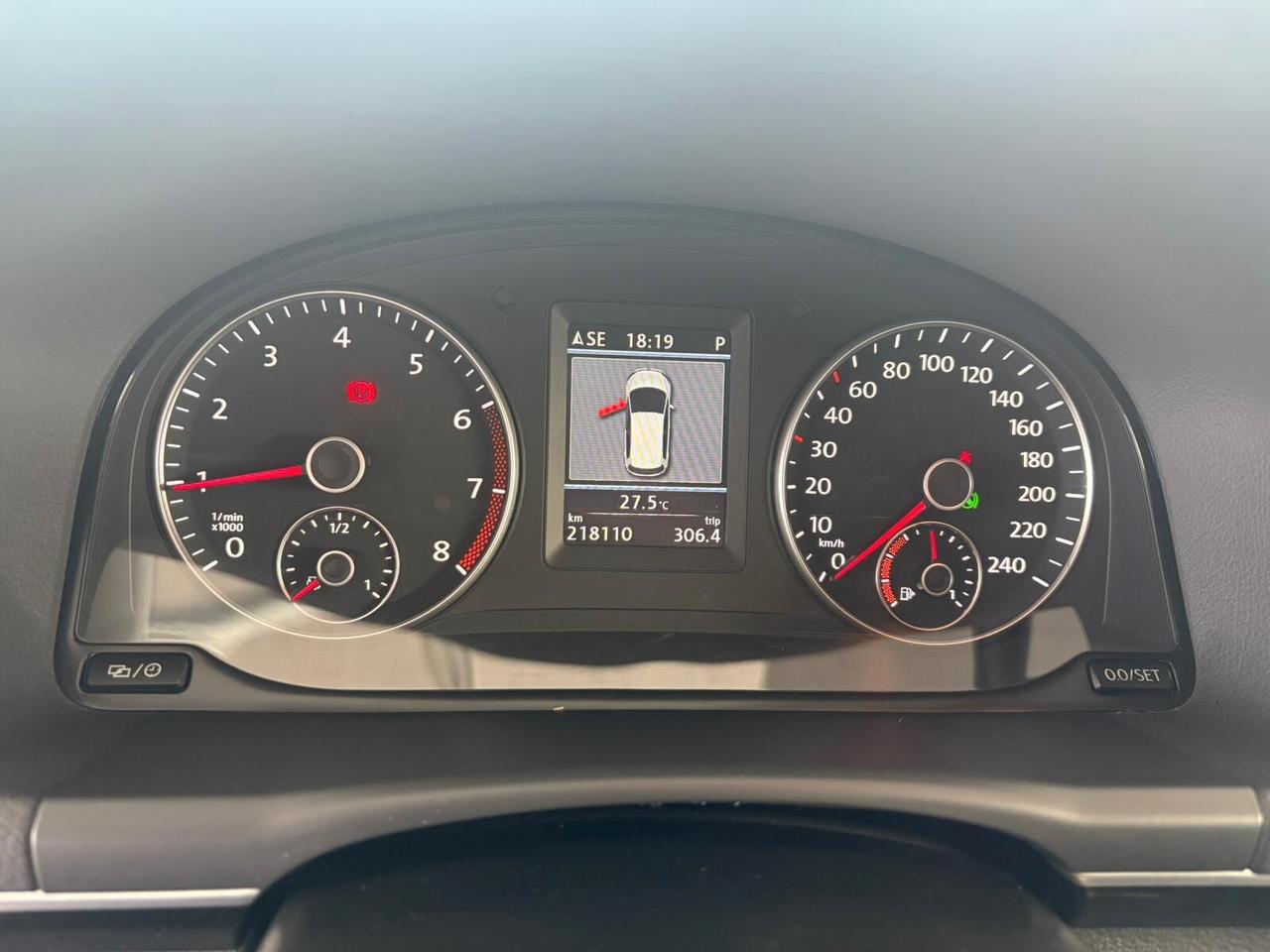 Volkswagen Touran Business 1.4 DSG Highline EcoFuel