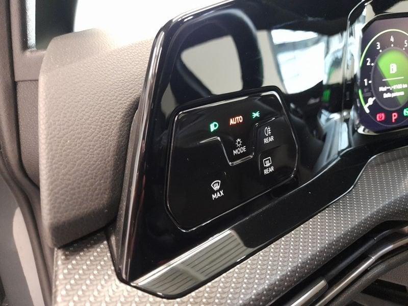 Volkswagen Golf 1.5 eTSI EVO ACT 110kW R-Line DSG