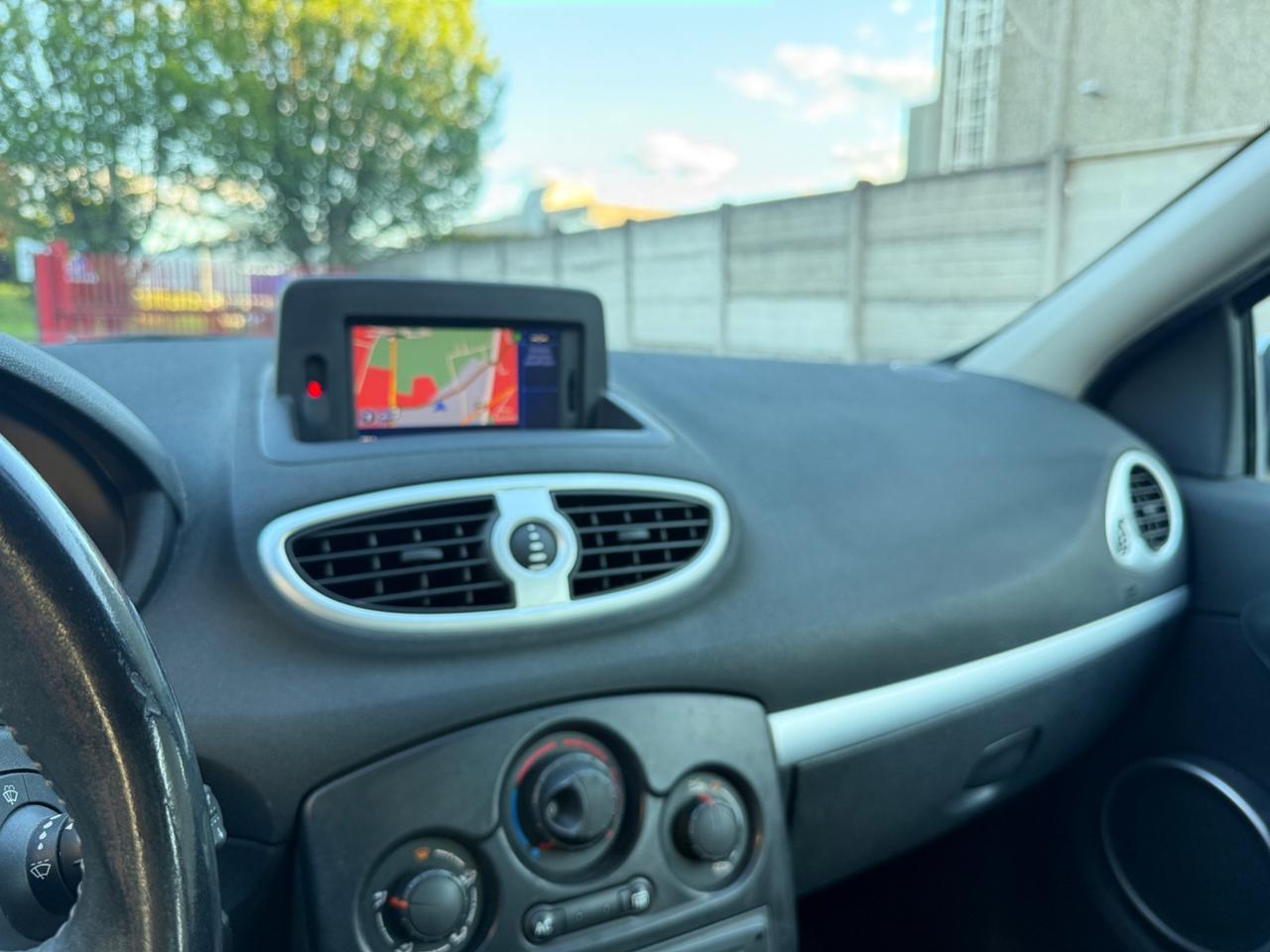 Renault Clio 1.2 16V 5 porte Confort