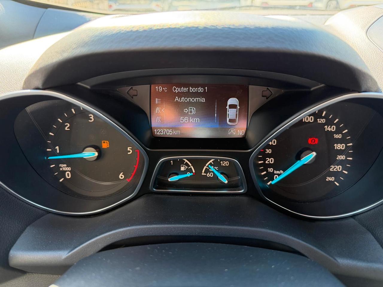 Ford Kuga 1.5 TDCI 120 CV S&S 2WD ST-Line
