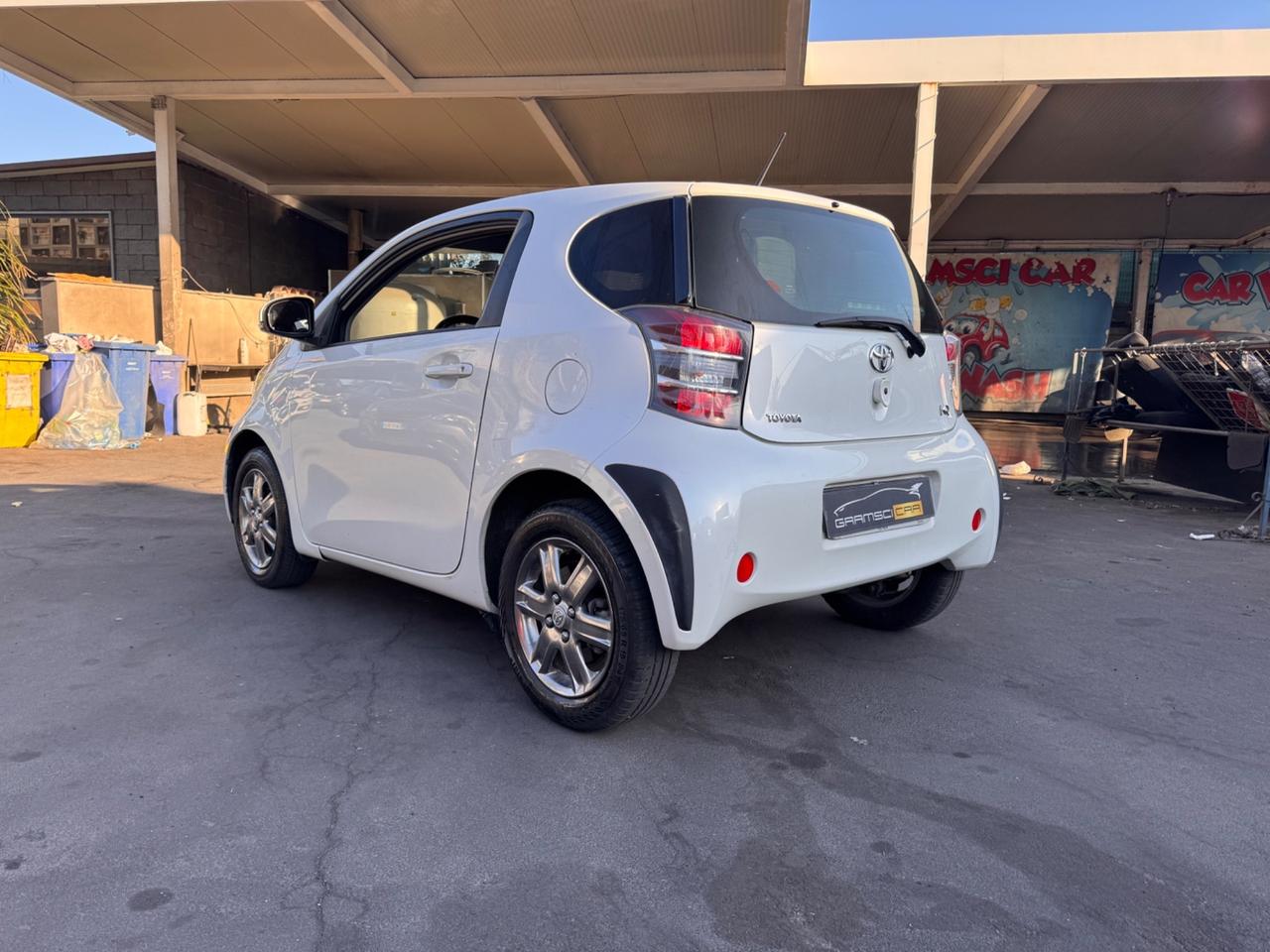 Toyota iQ 1.0 Sol
