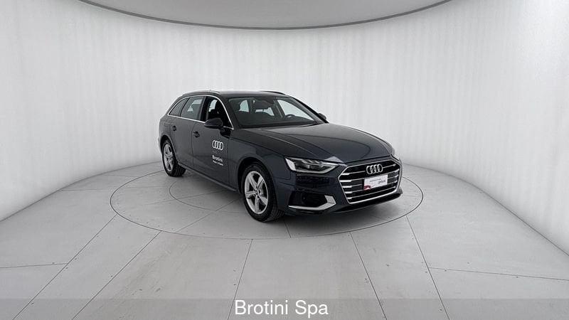 Audi A4 Avant 35 TDI/163 CV S tronic Business Advanced