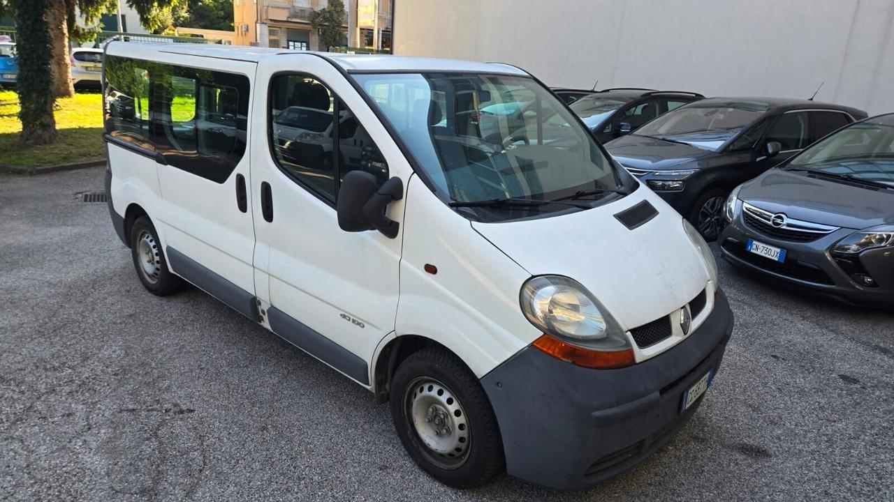 Renault Trafic T29 1.9 dCi/100CV PC-TN Combi