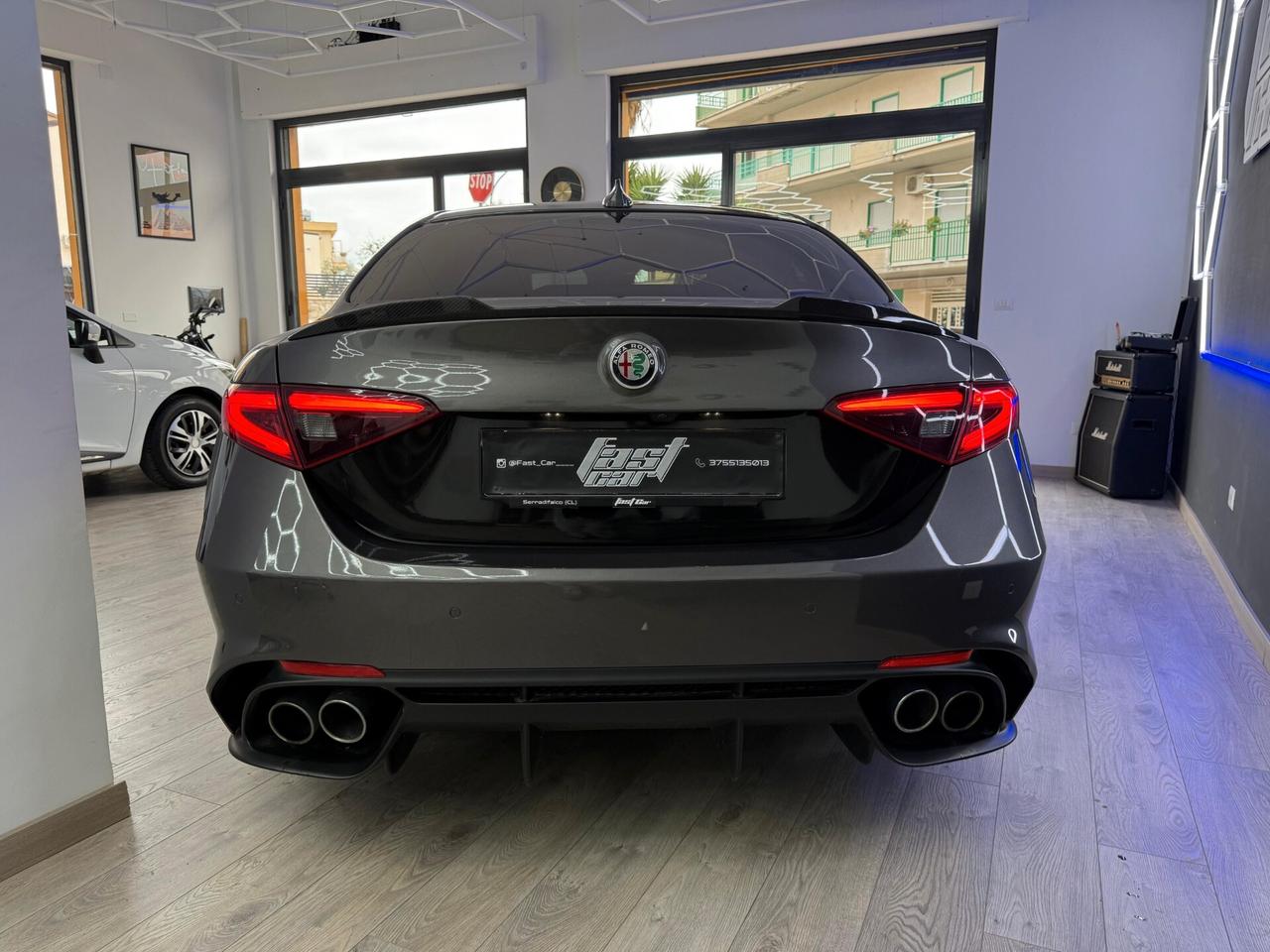 Alfa Romeo Giulia 2.9 V6 Bi-Turbo AT8 Quadrifoglio