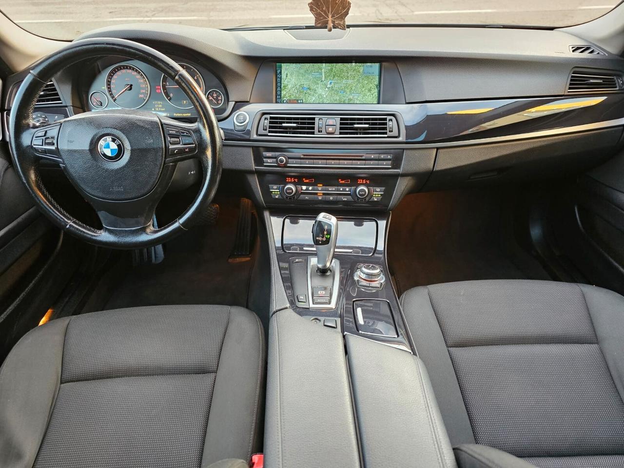 Bmw 520d 184cv Futura*Aut*Navi*Tetto*Pdc*19*Bi-Xeno*