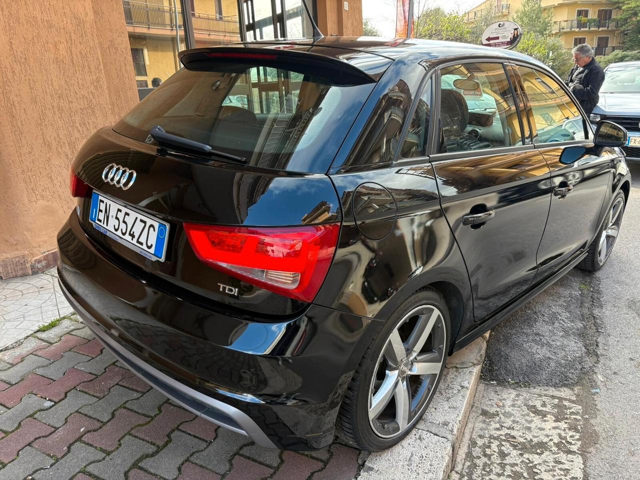 Audi A1 SPB 1.6 TDI 105 CV S-LINE