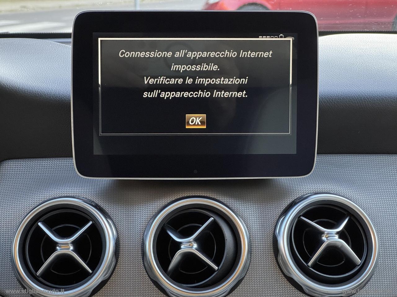 MERCEDES-BENZ GLA 200 d Automatic Sport TETTO PELLE TELEC POST