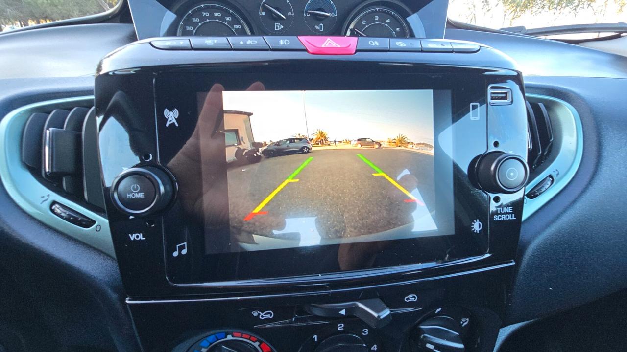 Lancia Ypsilon 1.0 FireFly 5 porte S&S Hybrid Gold