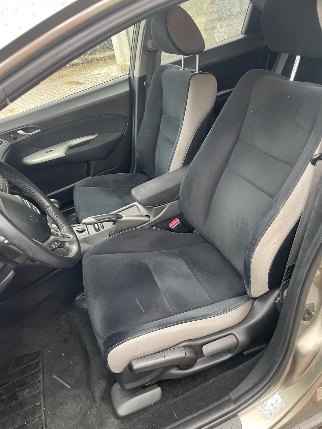 Honda Civic 1.8 i-VTEC 5p. Executive i-P