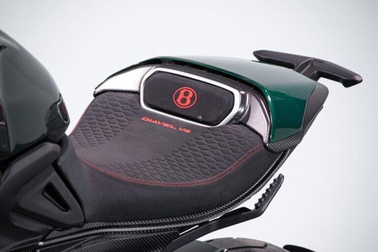 2024 DUCATI DIAVEL V4 BENTLEY - RDS01403