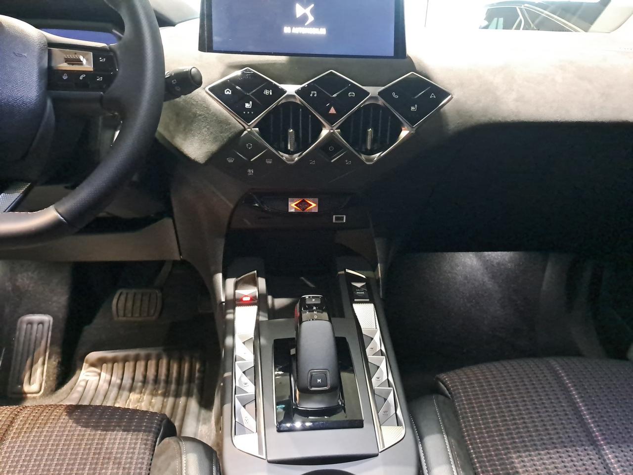 DS DS 3 Ã‰TOILE HYBRID 145