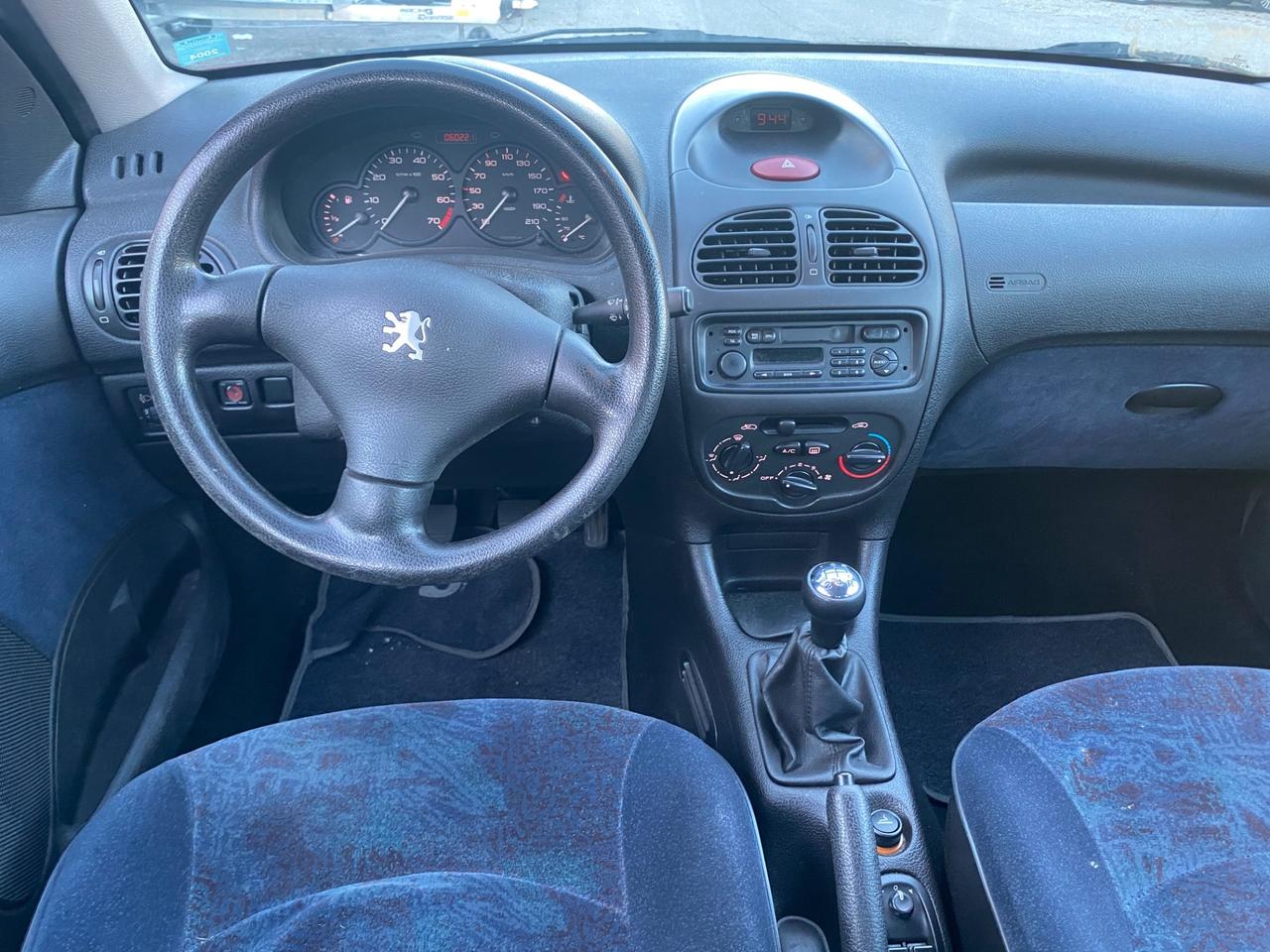 Peugeot 206 1.1 5p. XR