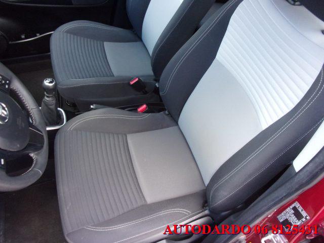 TOYOTA Yaris 1.5 5 porte LOUNGE