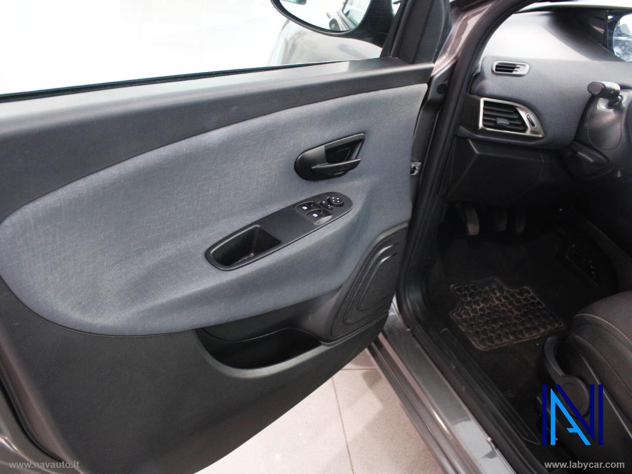 LANCIA Ypsilon 1.0 FireFly 5p.S&S Hybryd Gold