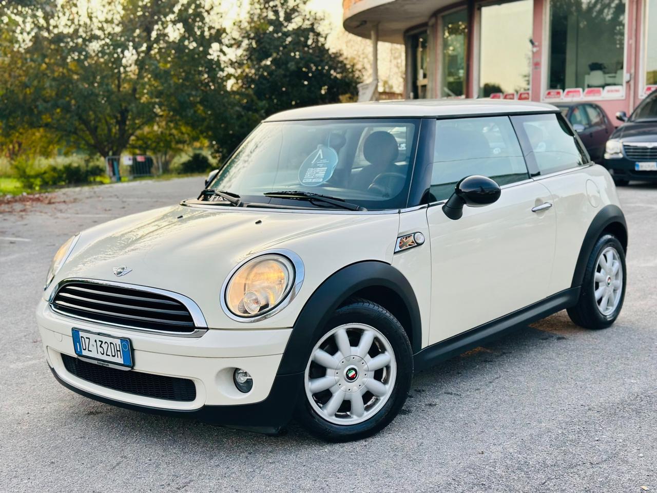 Mini 2009 1.4 16V One benzina km 100,000 ok neopatentati ! ! !
