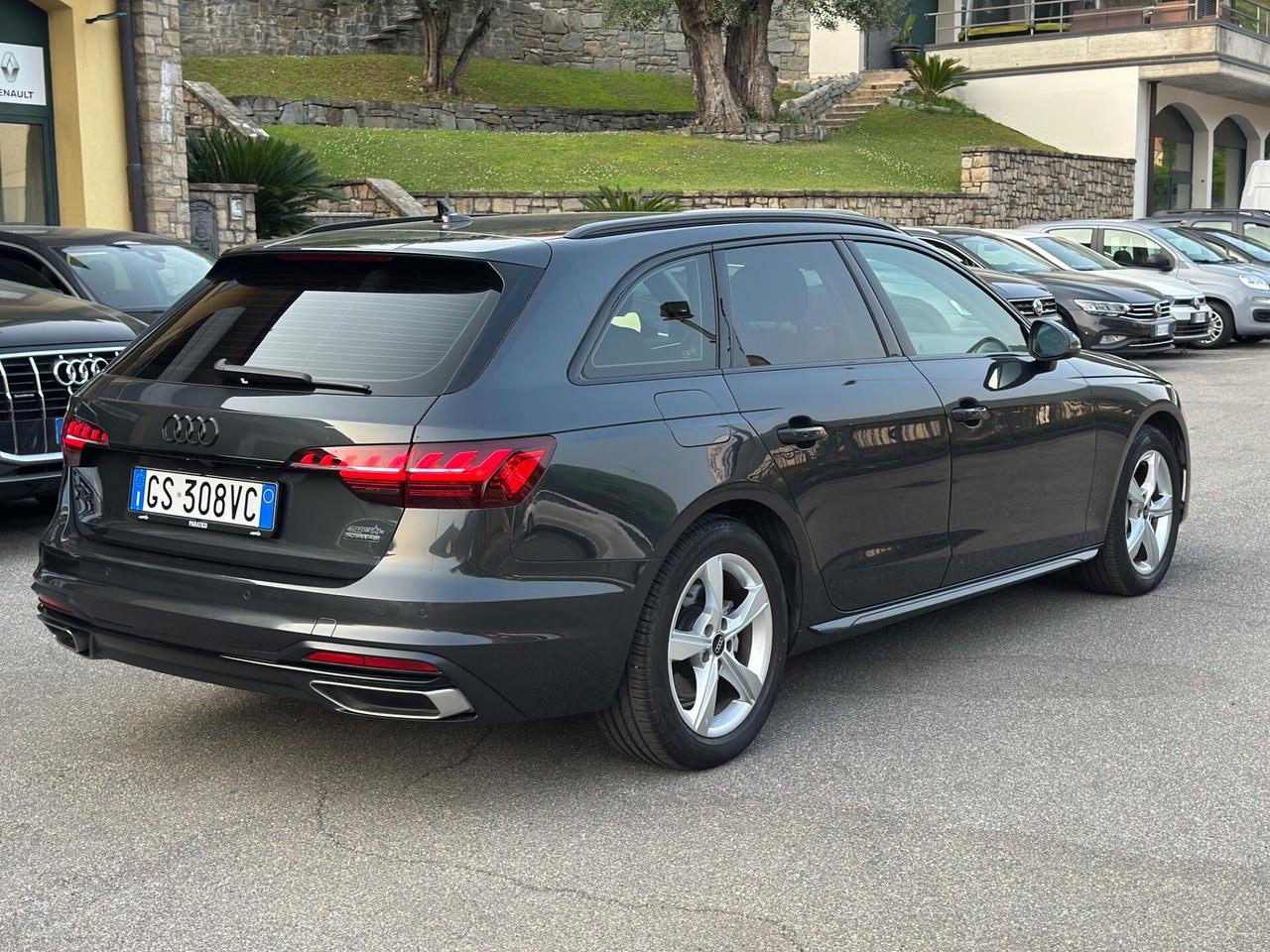 Audi A4 40 TDI quattro S tronic Business Advanced