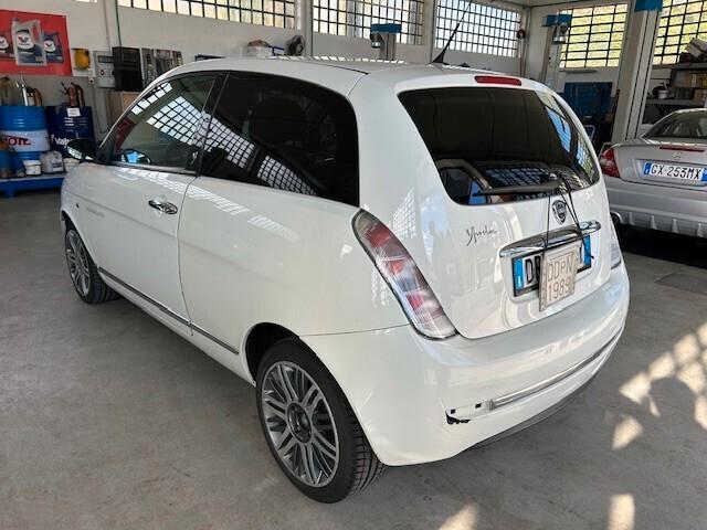 Lancia Ypsilon 1.2 Modamilano