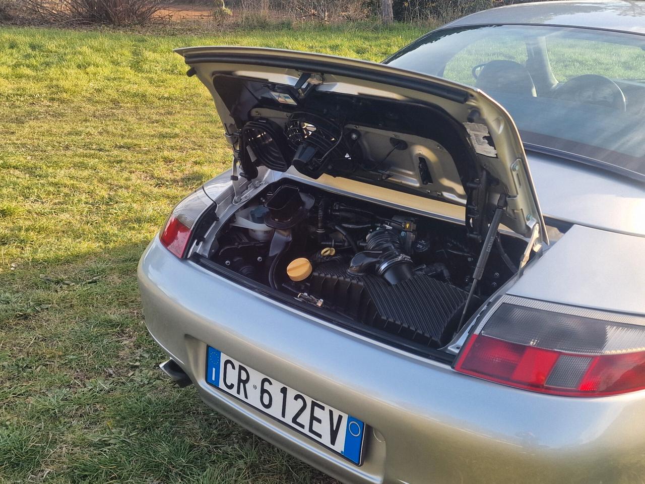 Porsche 911 Carrera 4 Cabriolet - Mod 996