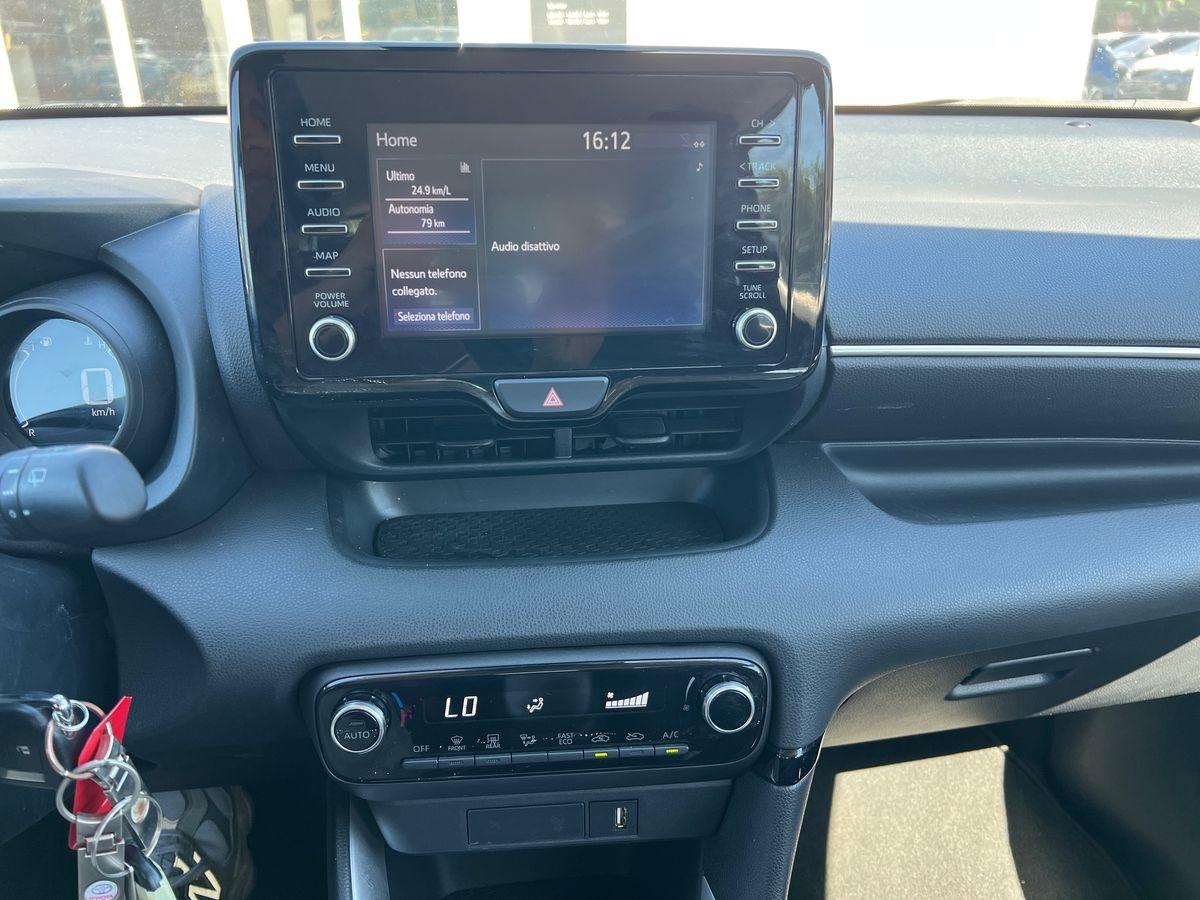 TOYOTA Yaris 4ª serie - Yaris 1.5 Hybrid 5 porte Trend