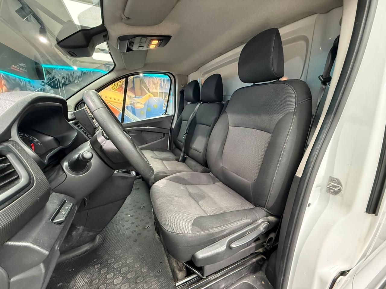 Renault Trafic T27 2.0 dci 110cv L1H1 Ice (895)